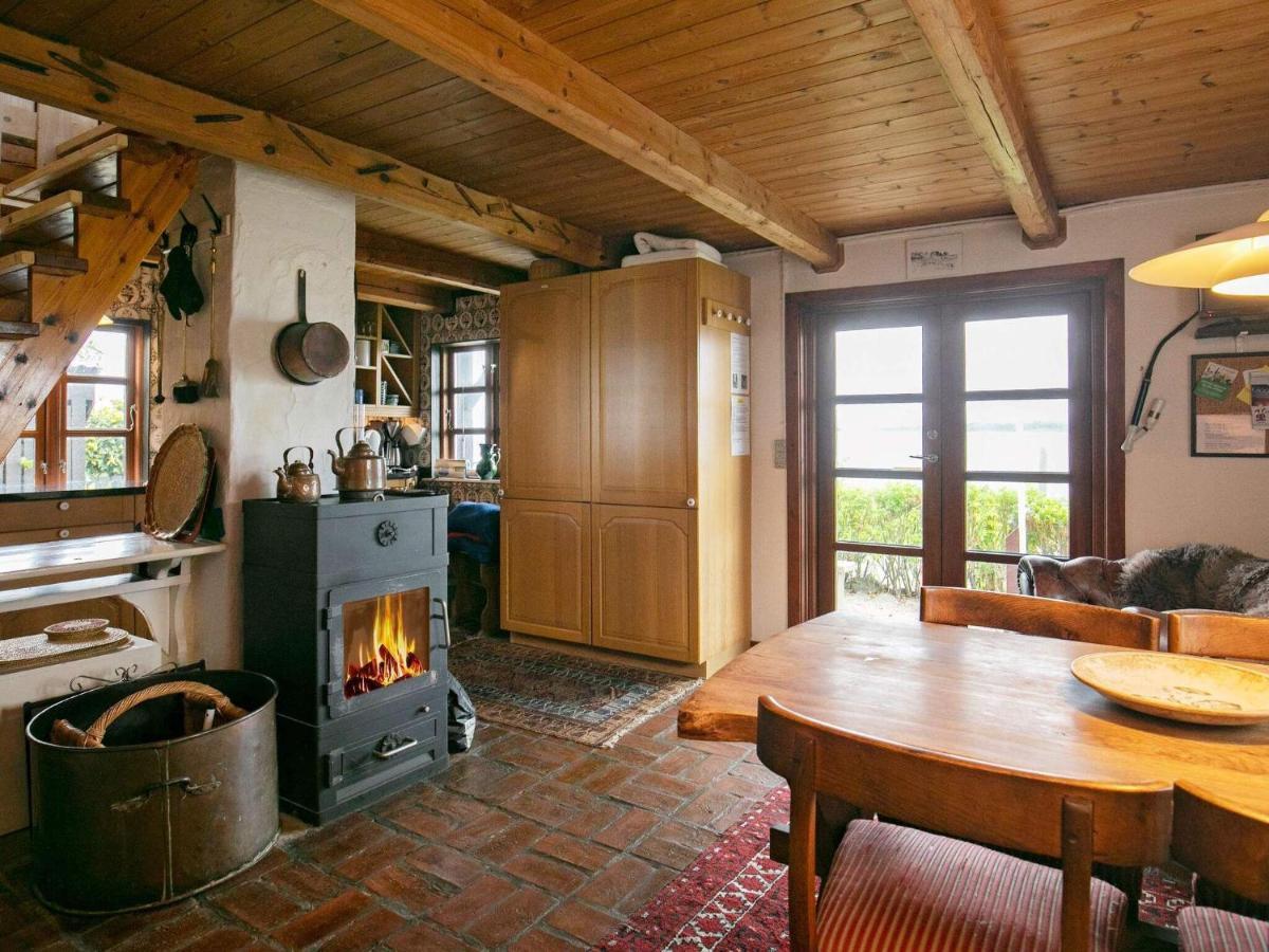 4 Person Holiday Home In Mesinge Екстер'єр фото